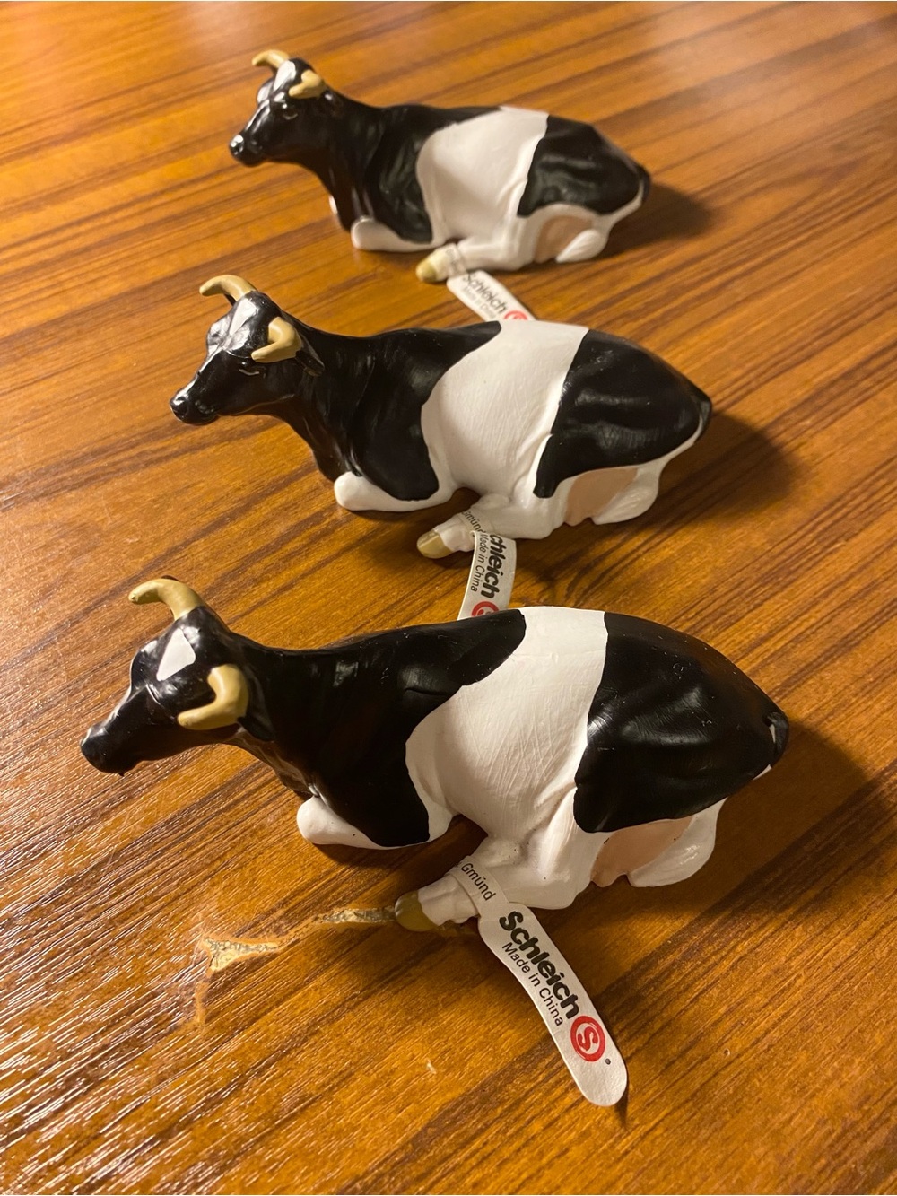 1984 Schleich Holstein Laying Black & White Cows Plastic Retired Farm Figurine